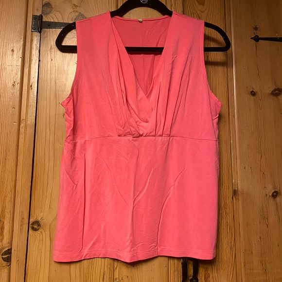 Pink Tank - Picture 2 of 7
